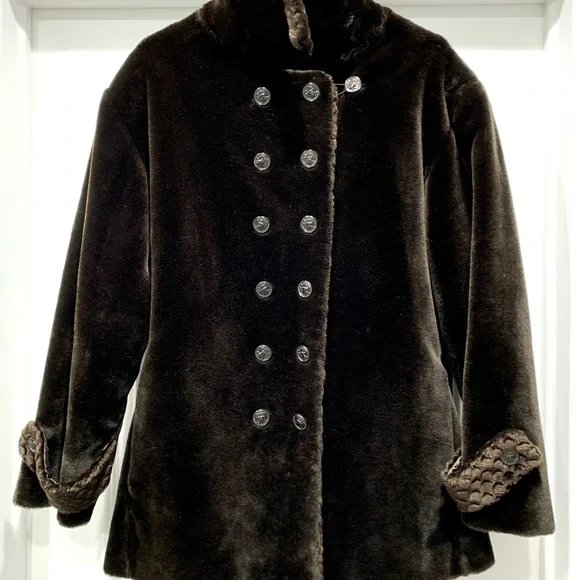 Vintage St. John by Marie Gray Fully Lined Double Breasted Faux Fur Coat - Picture 6 of 13